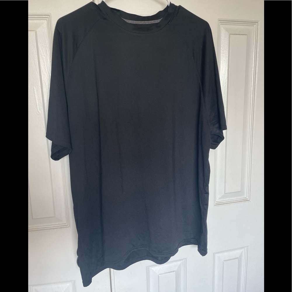 Large BCG DRI FIT material exercise shirt, lightly used Good condition.